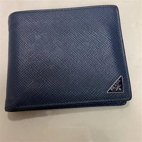 prada men wallet malaysia.